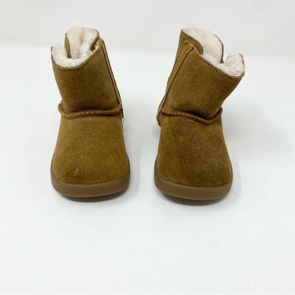 UGG Chestnut Boots Toddler Kids Size - Picture 2 of 7